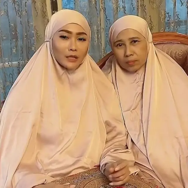 Potret Ibunda Inul Daratista yang Awet Muda