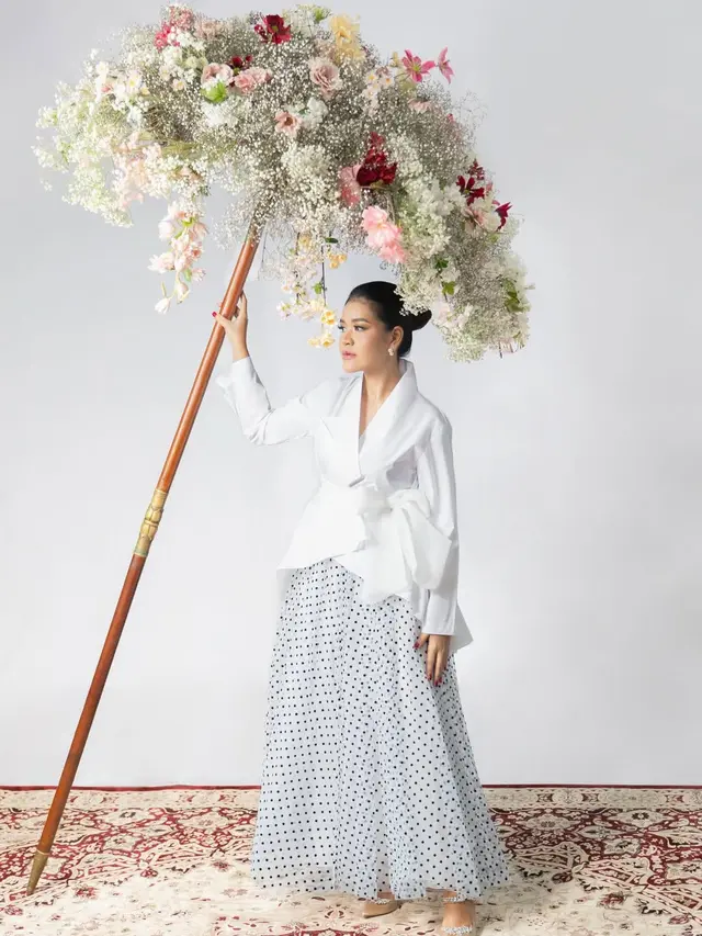 Bak Bunga yang Mekar di Usia 35 Tahun, Kahiyang Ayu Rayakan Ulang Tahun dengan Gaya Effortless Chic