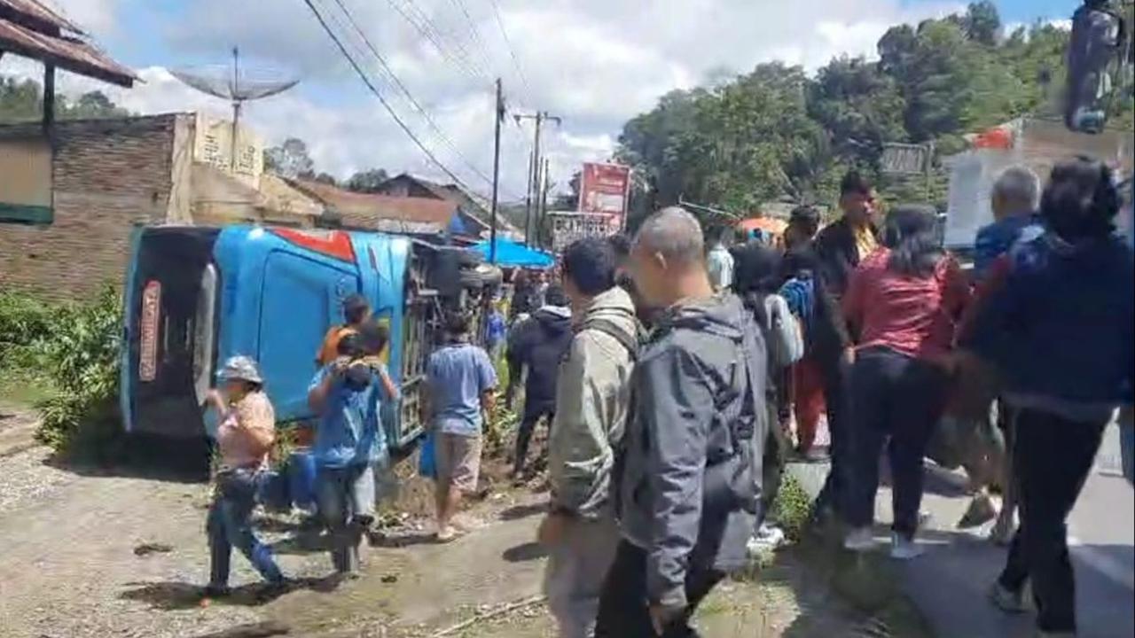 Bus Big Bird Maut Bawa Rombongan ASN dari Jakarta, Hendak Berwisata ke Danau Toba