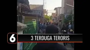 Densus 88 menangkap tiga terduga teroris dari kelompok Jamaah Islamiyah, ketiga pelaku diringkus di Bekasi dan Petamburan pada Jumat (10/9) pagi. Ketiganya dikenal baik oleh warga dan kerap mengisi kegiatan beribadah.