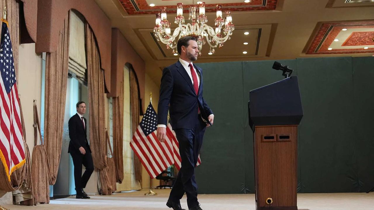 FOTO: JD Vance tinggalkan Islamabad usai perundingan Iran buntu