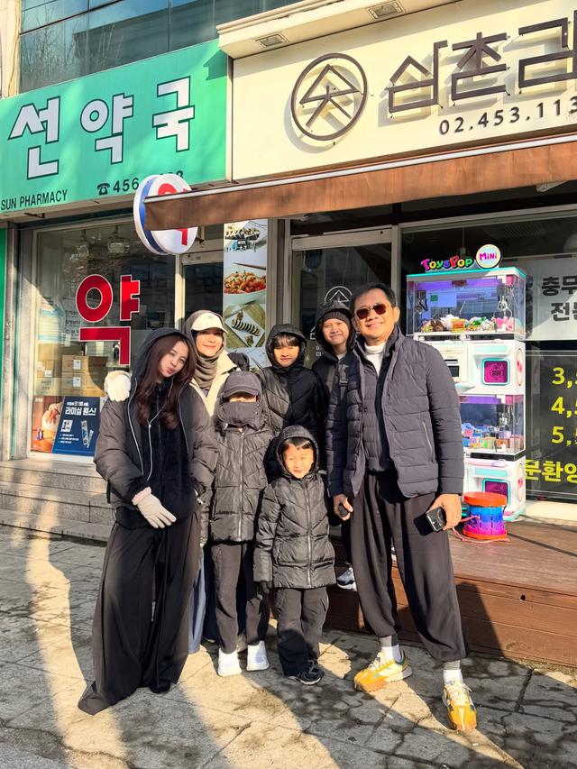 Pesona musim dingin: Gaya seru 6 seleb Tanah Air liburan akhir tahun 2025 ke Negeri Ginseng