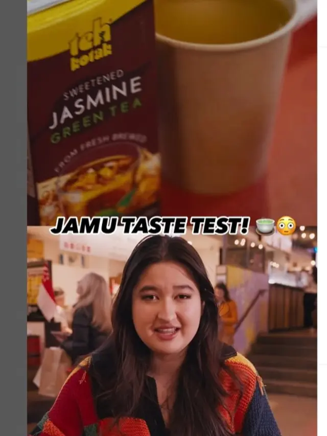 Reaksi Anak Titi DJ, Stephanie Poetri Saat Minum Jamu di New York.  foto; Instagram @recteamnyc