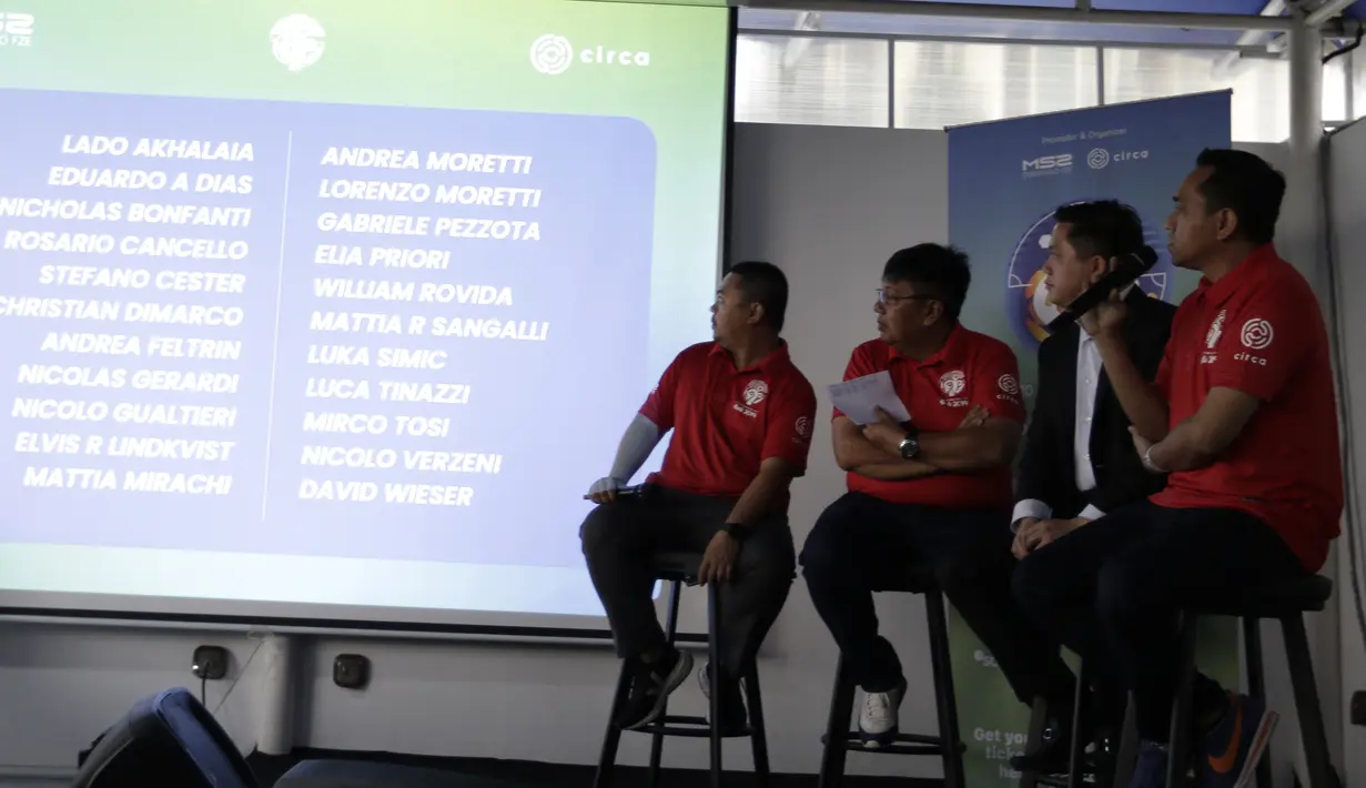 Suasana konferensi pers Turnamen U-20 International Cup 2019 di Wisma Aldiron, Jakarta, Kamis (21/11). Kompetisi ini direncanakan akan berlangsung pada 1-7 Desember 2019. (Bola.com/Yoppy Renato)