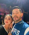 Dewi Perssik menyebut dirinya dan Rian Ibram sebagai bestie Tom & Jerry, namun tetap serasi dalam berpakaian (IG @dewiperssik9)