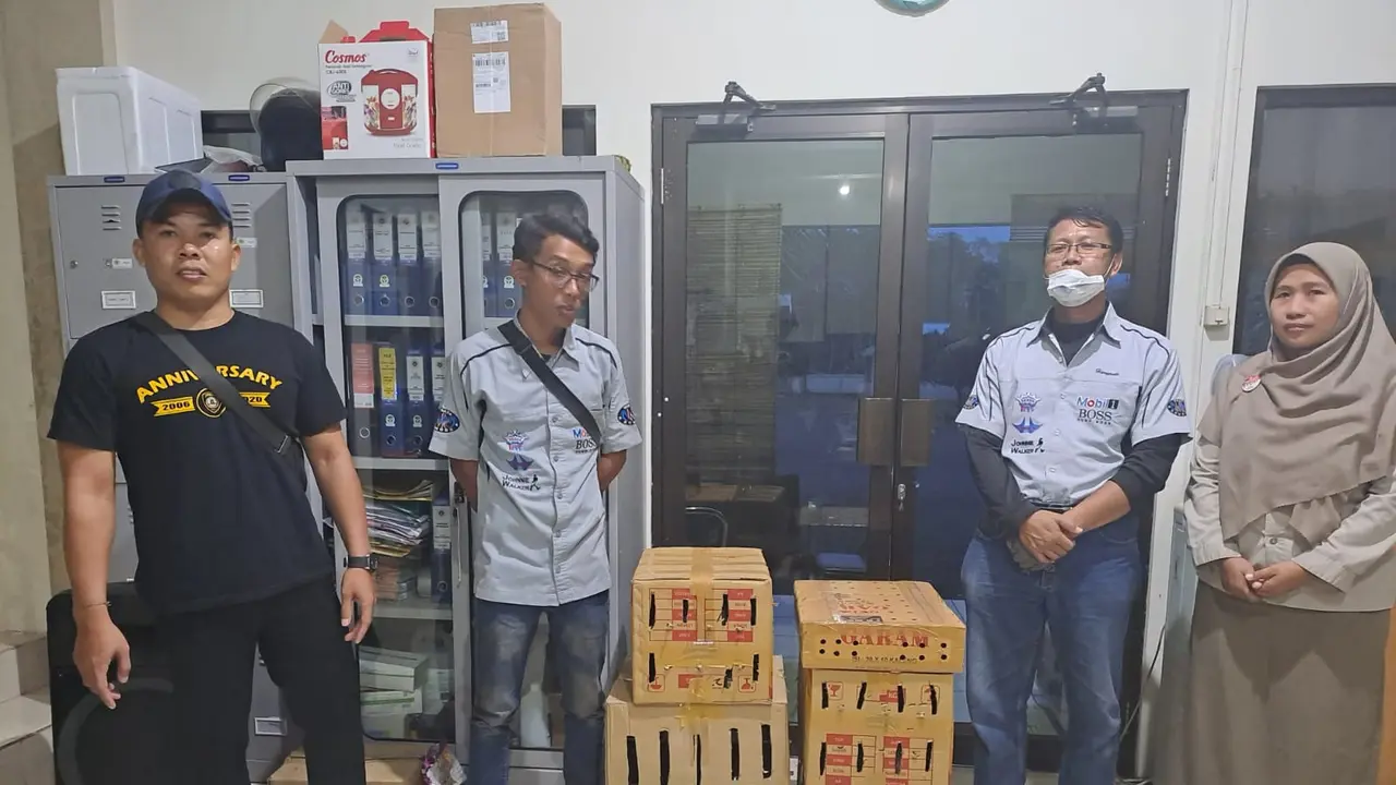 Barang Bukti puluhan ekor burung dari Bali yang tidak dilengkapi dokumen diamankan polisi (Istimewa)