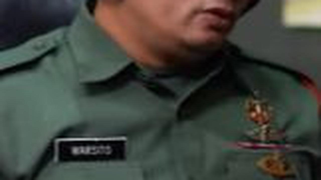"Jadi waktu itu di akhir tahun 2022 itu anak-anak sudah mulai sekolah datang ke sana curhat kalau mereka dibully, kelas 2 SMP belum sunat. Jadi akhirnya saya sampaikan ke pak RT kalau insha Allah masalah sunat bisa kita bantu," ceritanya.