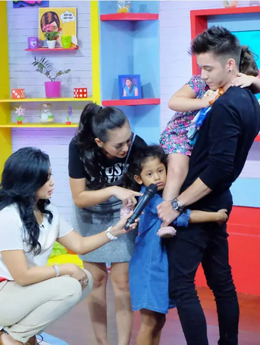 Sejak pasangan ini mengumumkan menjalin kasih, keduanya selalu menarik perhatian publik. Apalagi, banyak penggemar Stefan yang tidak menginginkan pernikahan keduanya. (dok. Instagram)