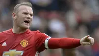 Gol terakhir Wayne Rooney dalam Derbi Manchester terjadi pada musim 2013/2014 tepatnya pada pekan ke-5 Liga Inggris, 22 September 2013. Saat itu MU yang bertandang ke markas Manchester City harus menyerah 1-4, dan Wayne Rooney mencetak satu-satunya gol bagi Setan Merah pada menit ke-87 saat MU telah ketinggalan empat gol. (AFP/Oli Scarff)