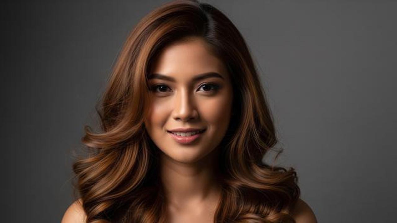 8 Model Rambut Wanita Panjang Curly, Bikin Tampilan Lebih Fresh dan Elegan Sehari-hari