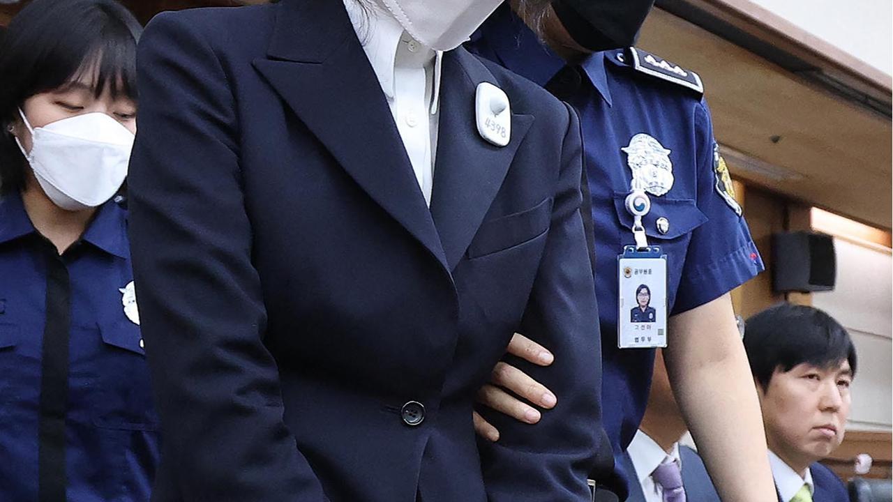FOTO: Penampilan Perdana Mantan Ibu Negara Korsel Kim Keon Hee di Sidang Korupsi