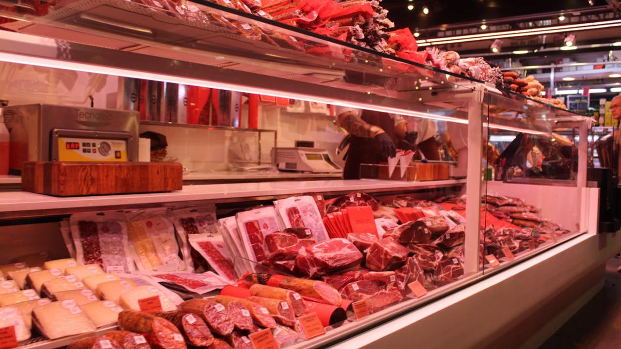 Ilustrasi Daging di Supermarket