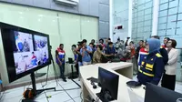 Kepala BPH Migas, Erika Retnowati didampingi jajaran manajemen Pertamina melakukan Kunjungan Kerja ke Gas Management Center PGN Glugur, Medan sekaligus menyapa Konsumen Jargas secara Video Conference, pada minggu (23/3/2025). (Foto: Istimewa)