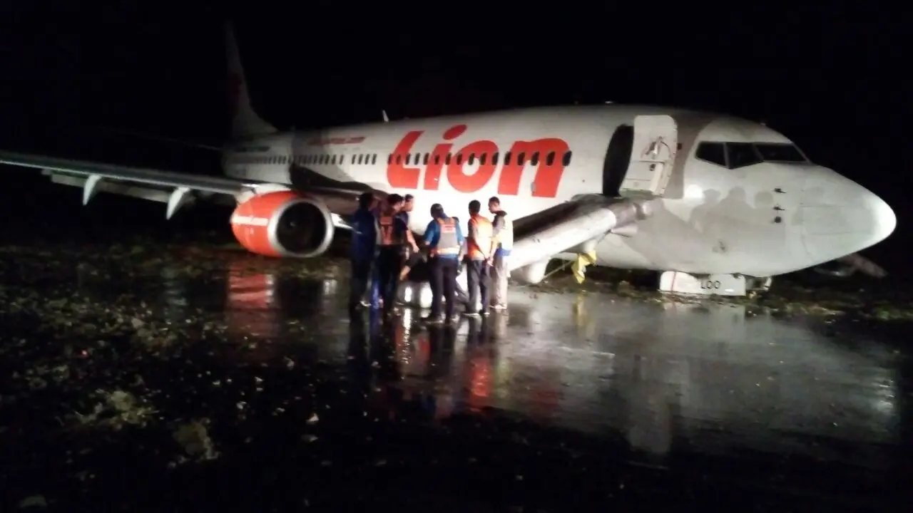 Lion Air Tergelincir di Bandara Djalaludin Gorontalo. (Liputan6.com/Arfandi Ibrahim)