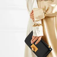 Bottega Veneta hadirkan koleksi tas terbaru degan material calfskin