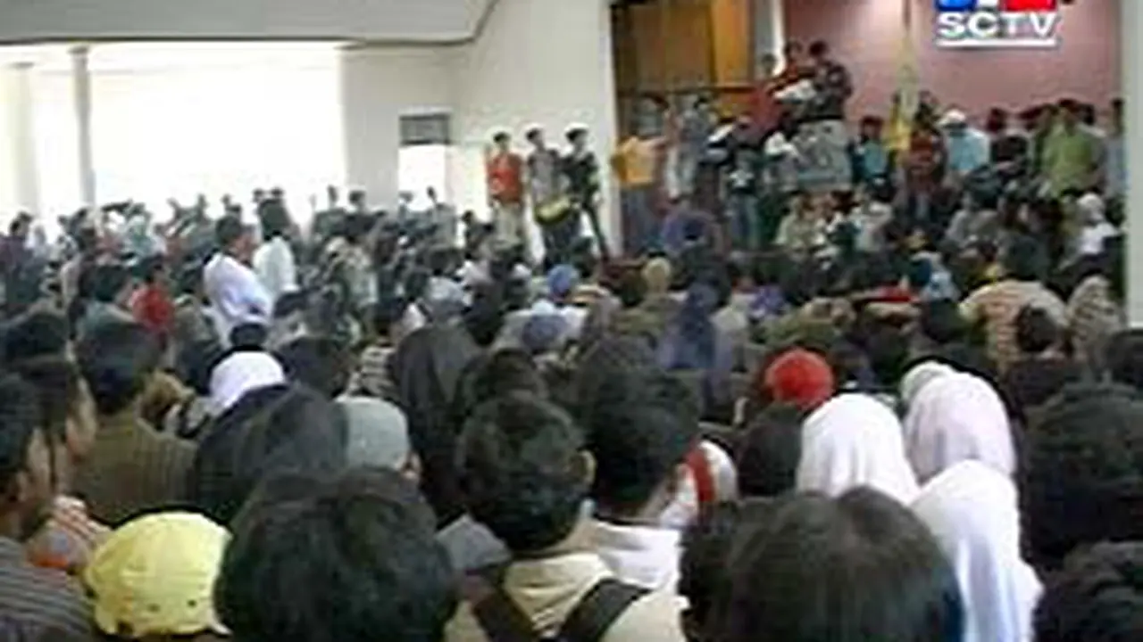 020304dDemoRusuh.jpg