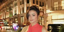 Amanda Rawles kebanjiran pujian dari warganet saat dirinya hadiri event Longschamp di London [@amandarawles]