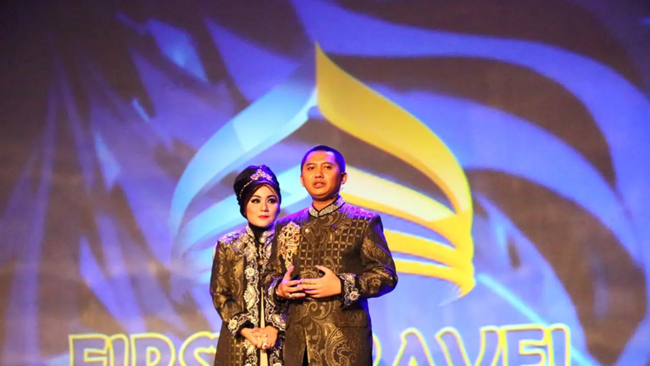Direktur Utama sekaligus Pendiri First Travel Andika dan Anniesa