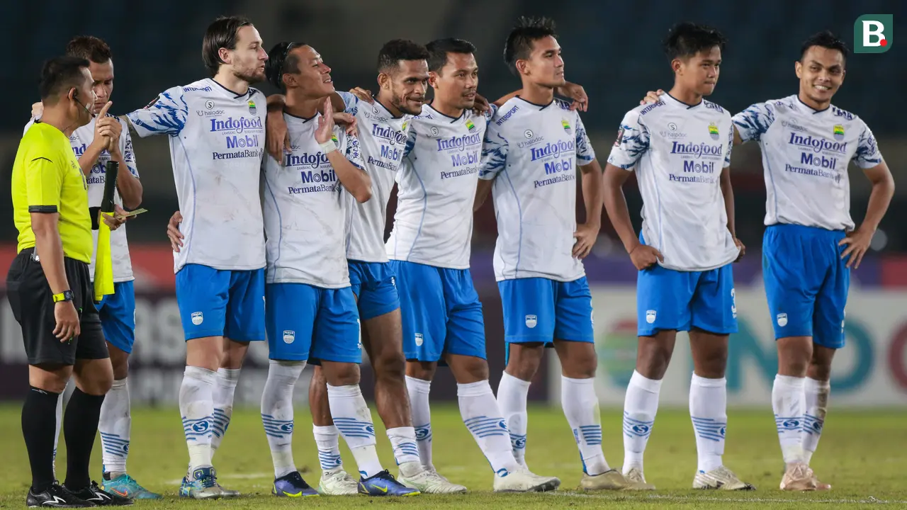 Foto: Ekspresi Drama Adu Penalti di Perempat Final Piala Presiden 2022, Persib Bandung Dikalahkan PSS Sleman