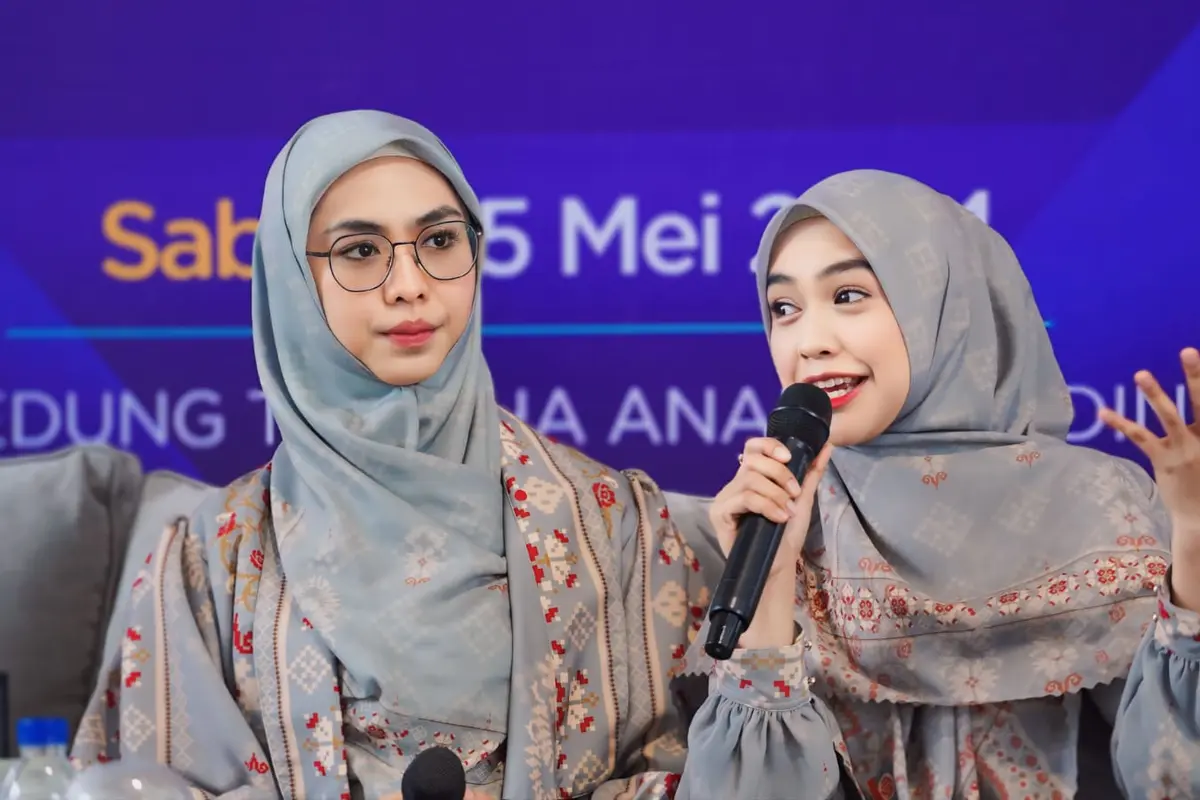 Oki Setiana Dewi dan Ria Ricis (Istimewa)
