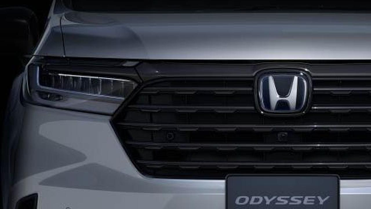 Menanti Kompetitor Baru Toyota Alphard Hybrid  di Indonesia