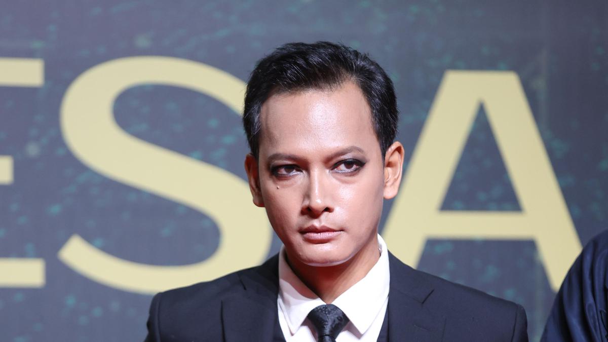Penampilan Fedi Nuril dengan Makeup Gothic di Festival Film Indonesia 2025 Mencuri Perhatian Publik