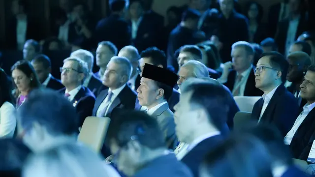 Presiden ke-7 Republik Indonesia Joko Widodo (Jokowi) menghadiri Bloomberg New Economy Forum yang berlangsung di Singapura. (Sumber: SCTV)