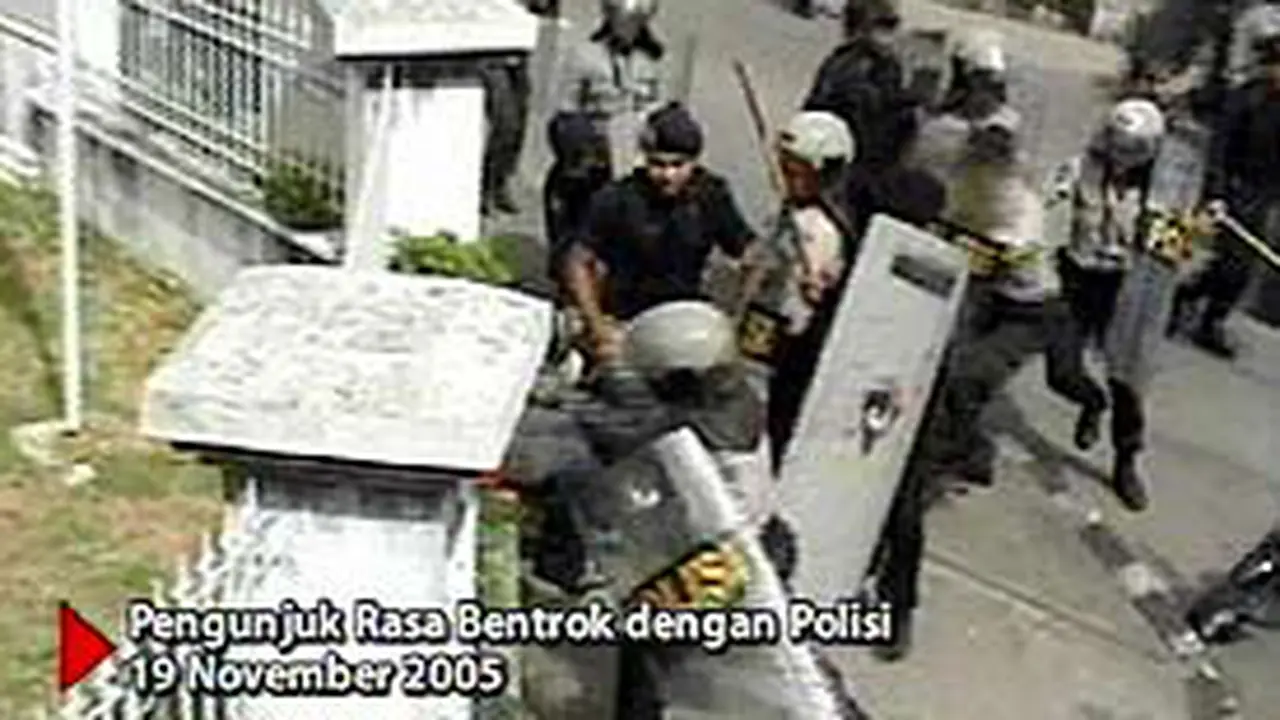 191105cbentrok-papua.jpg