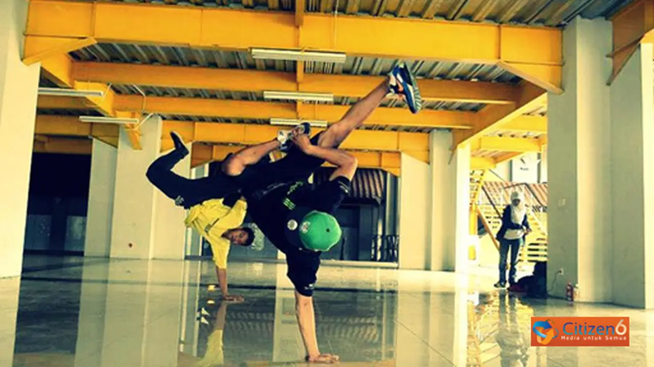 130925bhiphop.jpg