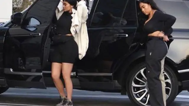 [Bintang] Kylie Jenner