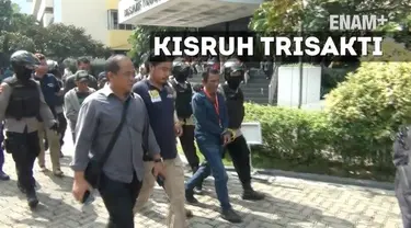 Polres Jakbar menangkap sejumlah preman yang mengopupasi kampus Tri sakti. peristiwa ini merupakan buntuh Kisruh antara pihak yayasan dan kampus Trisakti