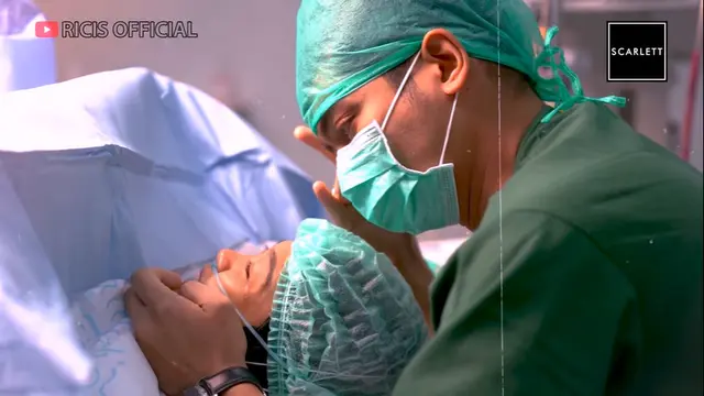 [Fimela] Ria Ricis Melahirkan