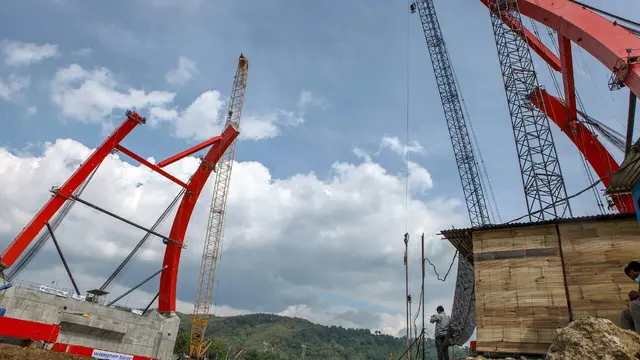 Pemerintah menargetkan Jembatan Kali Kuto bisa dilalui H-2 Lebaran. (Dok Kementerian PUPR)