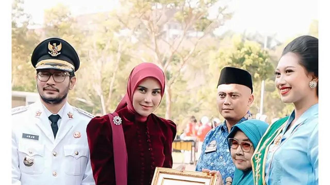 7 Potret Syahnaz Sadiqah di Upacara HUT ke-80 RI, Perdana sebagai Istri Bupati