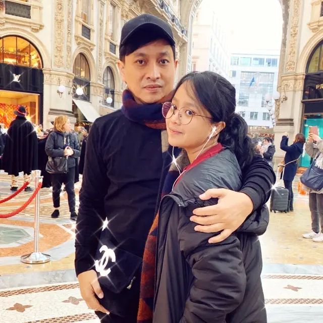 7 Potret Nadhira Tyara, Putri Yovie Widianto yang Warisi Bakat Sang Ayah