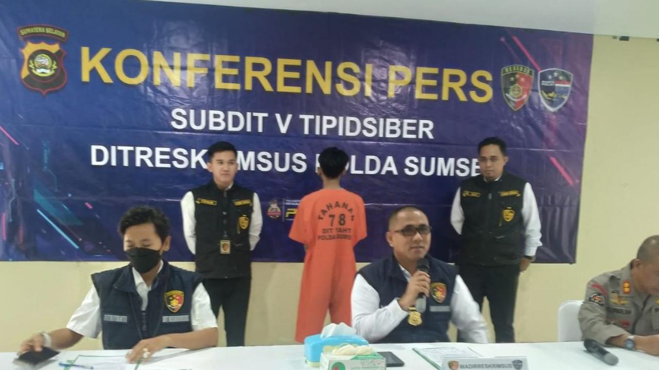 "Saya pilih nomor itu karena biasanya orang kaya. Kalau ada yang merespon langsung saya kerjain," ungkap tersangka ES&nbsp;<br>