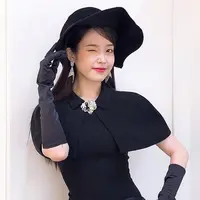 Pemilik nama lengkap Lee Ji Eun ini tengah memintangi drama Hotel Del Luna bersama aktor Yeo Jin Goo. (Liputan6.com/IG/@dlwlrma)