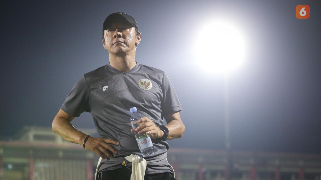 Latihan Timnas Indonesia Senior dan Timnas Indonesia U-20