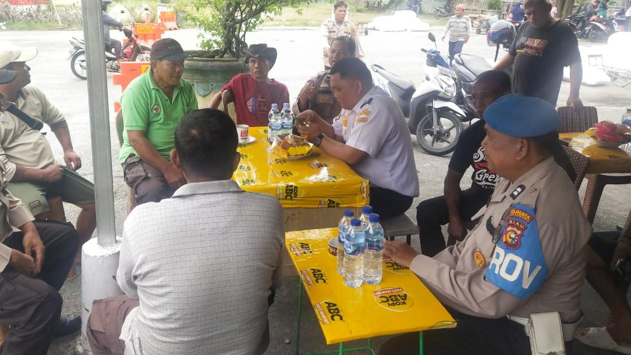 Polisi Datangi Penumpang Kapal dan Pedagang di Pelabuhan Pekanbaru, Ini Tujuannya