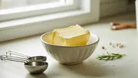 100 Gram Margarin Berapa Sendok Makan? Panduan Lengkap Konversi Takaran Dapur