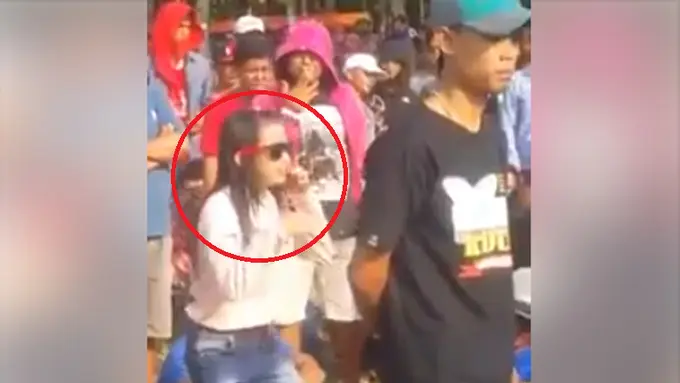 Berasa Sendirian, Ini Cewek Jogetnya Kocak Abis