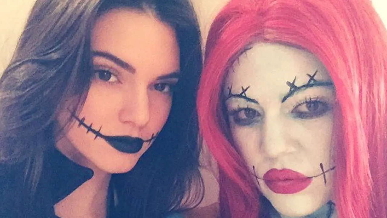 Kendall Jenner dan Khloe Kardashian senang bisa tampil menakutkan