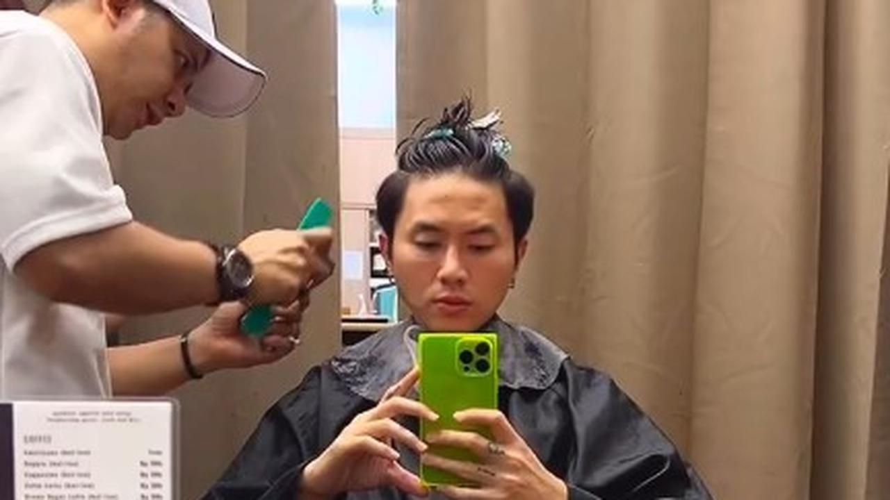 Wajah Baru, Ini 7 Potret Rafael Tan Potong Rambut - Disebut Mirip Park Seo Joon