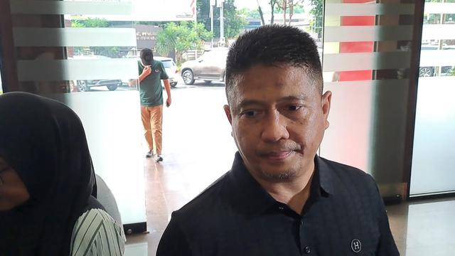 Ayahanda Chandrika Chika