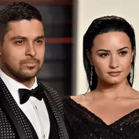 "Demi sangat jujur tentang dirinya yang kembali mengonsumsi alkohol pada Wilmer. Namun Wilmer tak menyangka akan seperti ini," sambung sumber. (glamour)