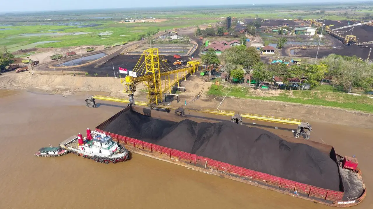 PT Titan Infra Sejahtera (TIS), anak usaha PT Titan Infra Energy, adalah perusahaan penyedia jasa infrastruktur yang beroperasi di Provinsi Sumatera Selatan. Dok TIS