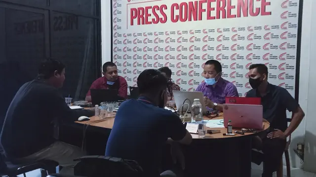 Anti Corruption Committee Sulawesi (ACC Sulawesi) menungkapkan temuan BPK terkait kegiatan sewa jaringan CCTV Kota Makassar tahun 2020 (Liputan6.com/ Eka Hakim)