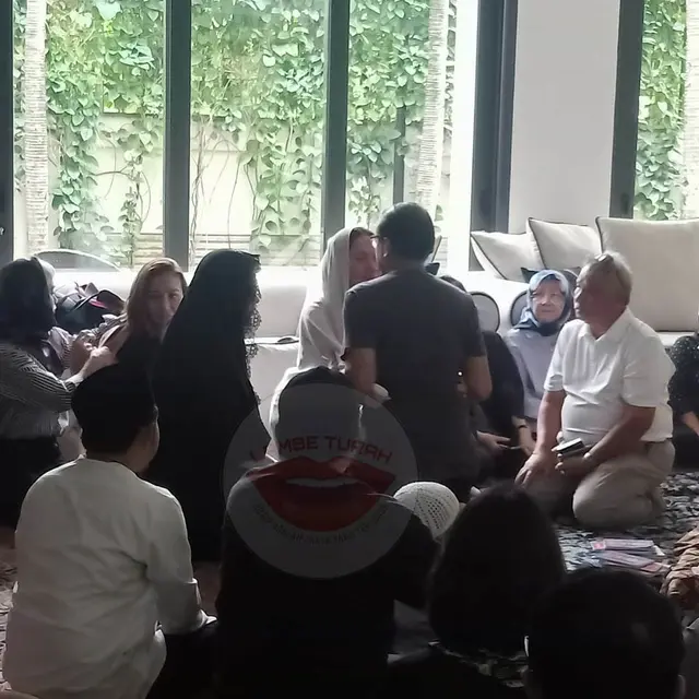 [Fimela] Ashraf Sinclair meninggal Dunia