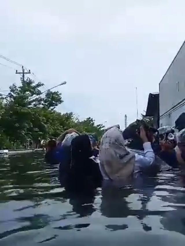 Potret Banjir Rob Semarang