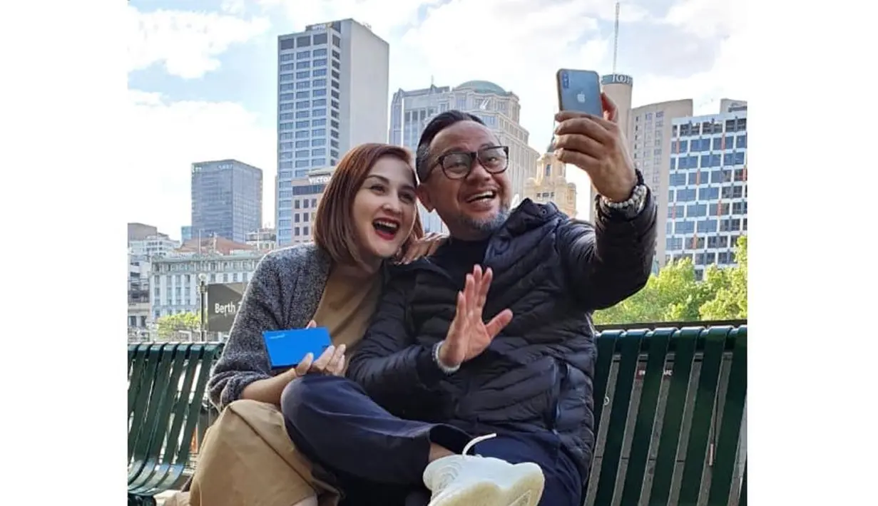 Mona Ratuliu dan Indra Brasco (Instagram/monaratuliu)